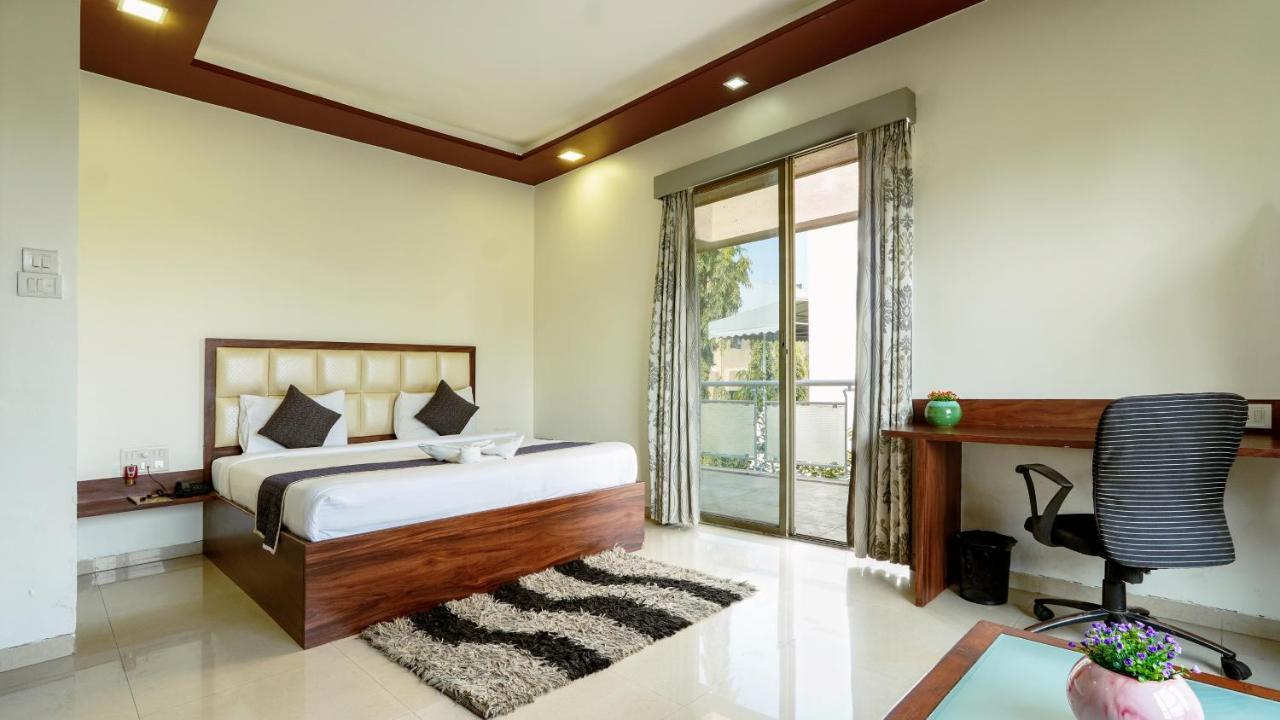 Magnus Vosiv Suites Kalyani Nagar Pune Exterior photo